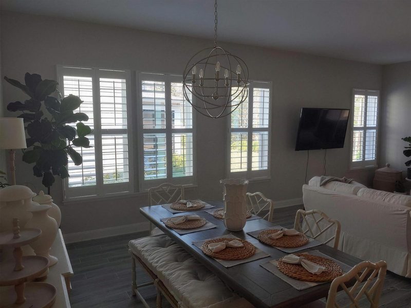 White shutters, dining room
